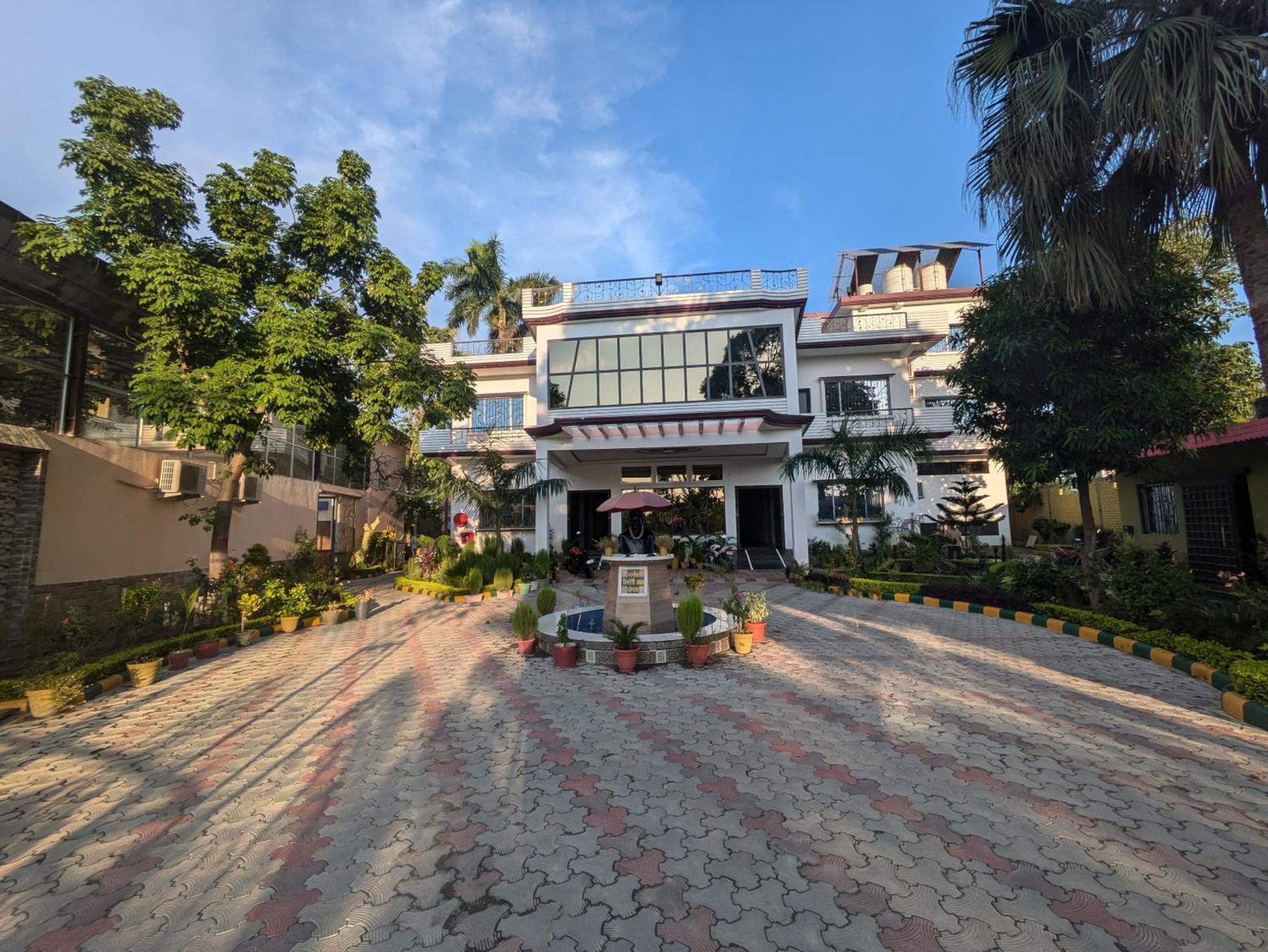 Hotel Kishori Vatika Ramnagar  Esterno foto